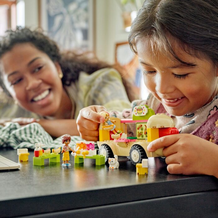 LEGO Friends-Hot Dog Food Truck - Image 3